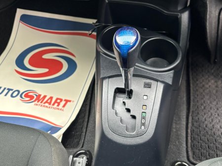 2017 Toyota Aqua - thumbnail 8