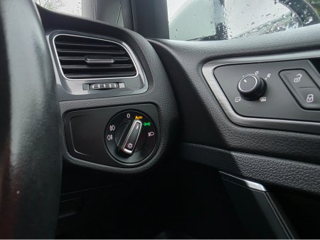 2017 Volkswagen Golf ( 172 REG 1.2 TSI NAVIGATION  ANDROID AUTO CARPLAY SIMI DEALER LOW TAX BAND €16,950 thumbnail