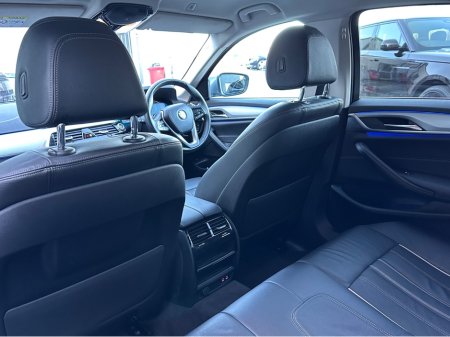 2022 BMW 5 Series - thumbnail 13