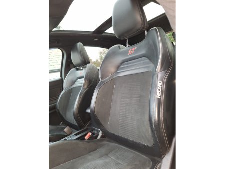 2020 Ford Focus 2.3 EcoBoost 280PS ST 2 €27,950 thumbnail