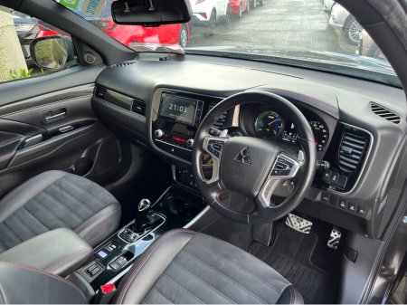 2021 Mitsubishi Outlander 4WD BLACK EDITION PLUG IN HYBRID 2.4 PETROL //HALF LEATHER HEATED SEATS AND STEERING WHEEL//REVERSE CAMERA//KEYLESS ENTRY//ADAPTIVE CRUISE CONTROL// €27,950 thumbnail
