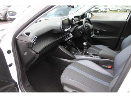 2021 Peugeot 2008 1.2 Puretech 100bhp Allure €18,950 thumbnail