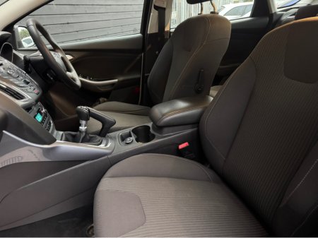 2015 Ford Focus TITANIUM 1.6 TDCI 5DR €7,995 thumbnail