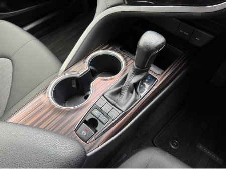 2020 Toyota Camry - thumbnail 20