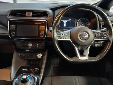 2018 Nissan Leaf - thumbnail 8