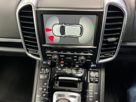 2014 Porsche Cayenne 3.0 D V6 PLATINUM EDITION €27,900 thumbnail