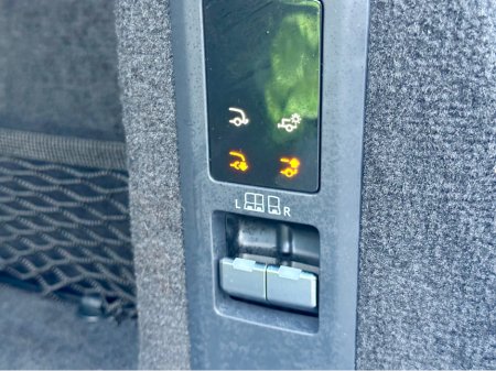 2025 Land Rover Range Rover Sport ED PHEV EDITION thumbnail