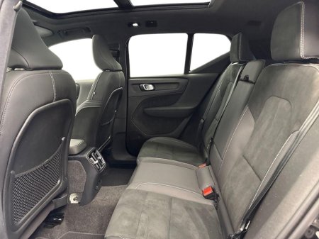 2023 Volvo XC40 - thumbnail 10