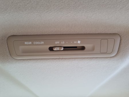 2012 Toyota Estima - thumbnail 9