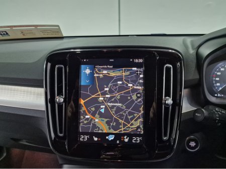 2022 Volvo XC40 T4 RECHARGE PLUS DARK AUTOMATIC **ONE OWNER / APPLE CARPLAY / BLIND SPOT ASSIST / CRUISE CONTROL / ELECTRIC BOOTLID / HEATED FRONT & REAR SEATS / REVERSE CAMERA / SAT NAV / WIRELESS PHONE CHARGING** €33,900 thumbnail