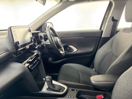 2024 Toyota Yaris Cross - thumbnail 6