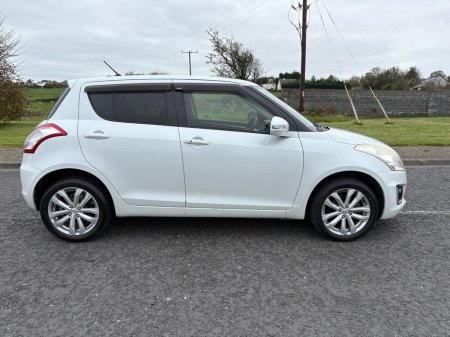 2014 Suzuki Swift - thumbnail 5