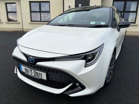 2019 Toyota Corolla 1.8 Hybrid Luna Sport Hatchback €19,950