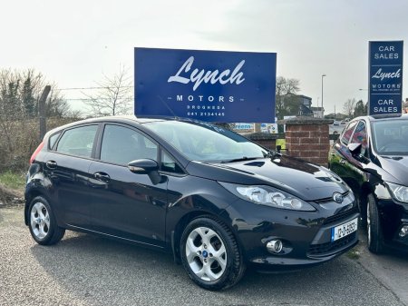 2012 Ford Fiesta - thumbnail 3