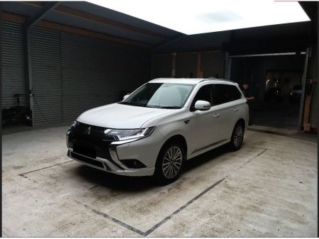 2021 Mitsubishi Outlander DESIGN PHEV  13.8KwH BATTERY