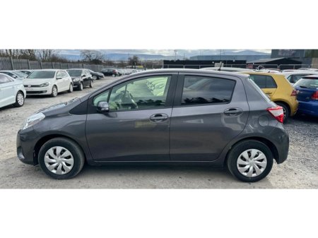 2017 Toyota Vitz /Yaris 1.0L Petrol Automatic (6236) €9,995 thumbnail