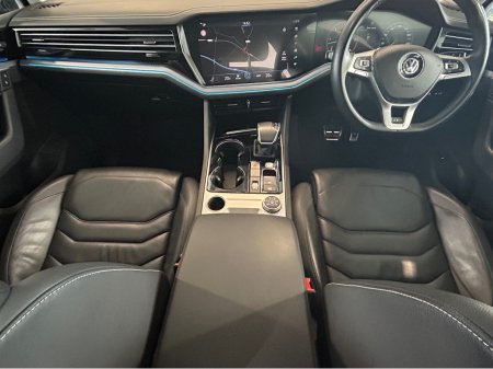 2020 Volkswagen Touareg - thumbnail 2