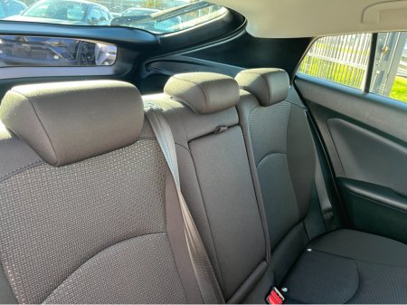 2020 Toyota Prius - thumbnail 13