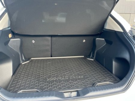 2025 Toyota Yaris Cross FRESH SELECTION OF TRADE-INS YARIS CROSS LUNA €30,000 thumbnail