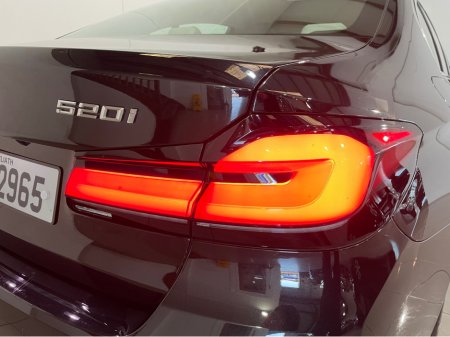 2021 BMW 5 Series - thumbnail 10