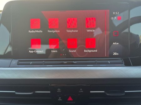 2024 Volkswagen Golf 1.0 TSI 110HP Life €24,975 thumbnail