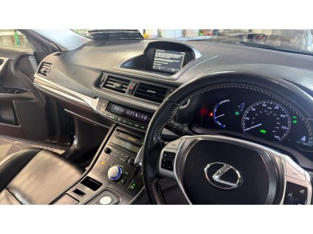 2013 Lexus CT 200 h - photo 4