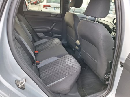 2022 Volkswagen Taigo R-LINE 1.0 TSI 110HP *Top Spec/Heated Seats/Automatic/Reverse Camera* thumbnail