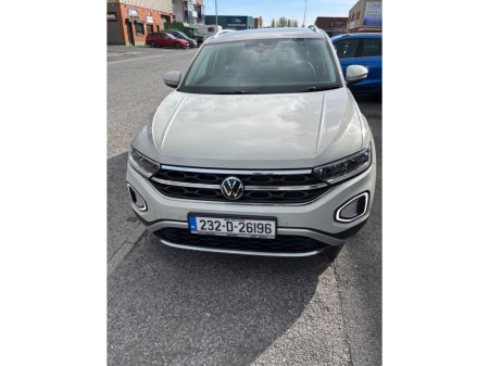 2023 Volkswagen T-Roc - thumbnail 5