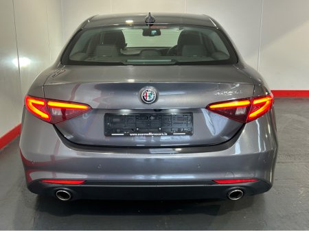 2017 Alfa Romeo Giulia 2.2JTD 180HP SUPER LUXURY 4DR AUTO €16,900 thumbnail