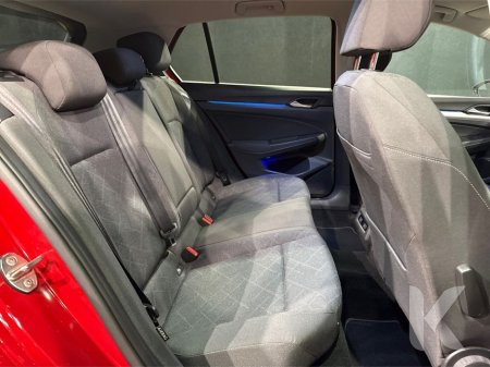 2021 Volkswagen Golf E-TSI - HYBRID - ALLOY WHEELS - MULTI FUNCTION STEERING WHEEL - CRUISE CONTROL - REVERSE CAMERA - €23,950 thumbnail