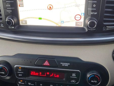 2019 Kia Sorento 7 Seater 2.2D Premium Spec IMMACULATE CONDITION* Privacy Glass, Rear Spoiler, Sat Nav, Heated Seats, Electric Seats, Cruise Control, Electric Windows, €27,900 thumbnail