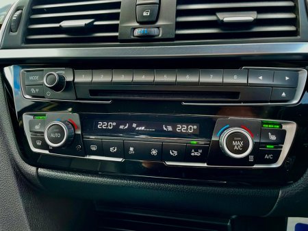 2017 BMW 3 Series - thumbnail 35