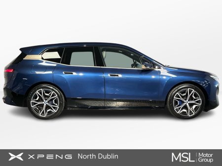 2022 BMW iX - thumbnail 5