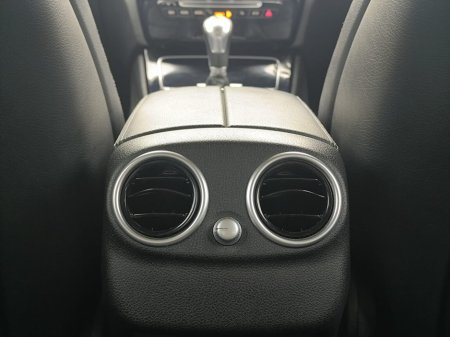 2018 Mercedes-Benz C Class - thumbnail 35