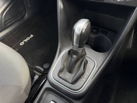 2015 Volkswagen Polo - thumbnail 11