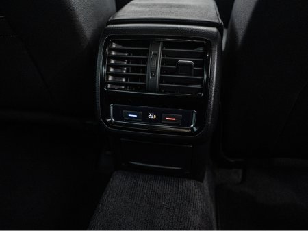 2019 Volkswagen Passat 2019 VW Passat Highline Auto/High spec/1yr warrant €25,888 thumbnail