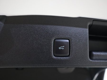 2025 Ford Kuga - thumbnail 32