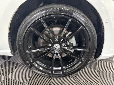 2019 Volkswagen Golf *VOLKSWAGEN GOLF TSI* *LOW MILEAGE* *HEATED LEATHER ELECTRIC SEATS* *WIDE PRONAV SCREEN* *REVERSE CAMERA* *PARKING SENSORS* *DSG AUTOMATIC* *FINANCE AVAILABLE* *TRADE INS WELCOME* €21,950 thumbnail