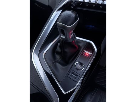 2020 Peugeot 5008 GT LINE 1.2 130 Pan Roof €19,800 thumbnail