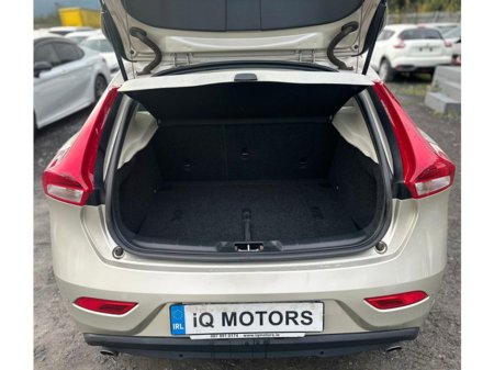 2016 Volvo V40 Cross Country 2.0L Diesel Automatic (9040) €13,495 thumbnail