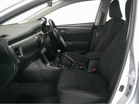 2014 Toyota Corolla - thumbnail 11