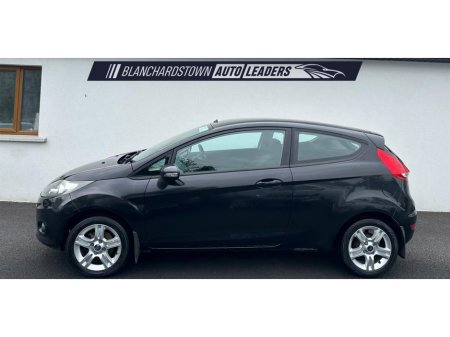 2009 Ford Fiesta - photo 2