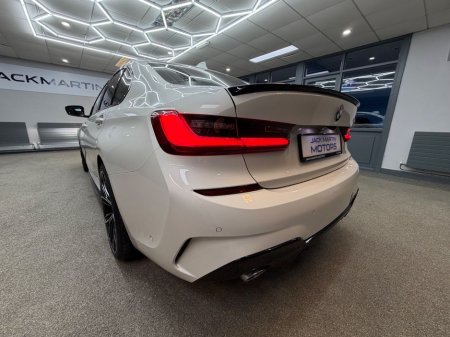 2021 BMW 3 Series - thumbnail 16