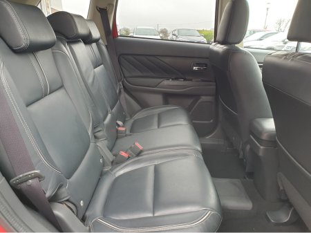 2017 Mitsubishi Outlander - thumbnail 9