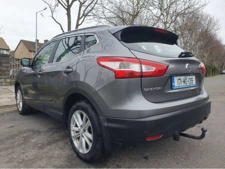 2017 Nissan Qashqai 1.6 DSL // AUTOMATIC // PAN ROOF // €10,995 thumbnail
