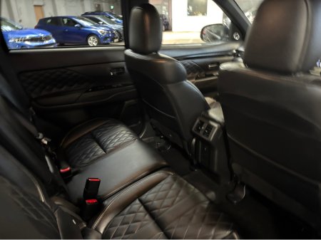 2019 Mitsubishi Outlander OUTL PHEV S-EDI S-EDITION 4DR AUTO €20,999 thumbnail