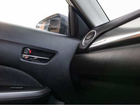 2024 Suzuki Vitara 1.5 S1-HEV SZ5 ALLGRIP €28,950 thumbnail