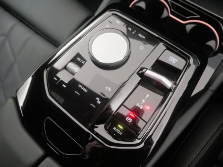 2024 BMW i5 - thumbnail 10