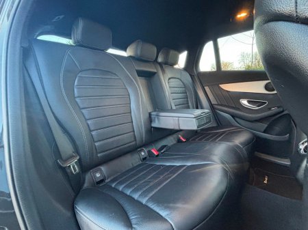 2023 Mercedes-Benz EQC 400 AMG LINE 4MATIC €39,995 thumbnail