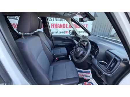 2022 Toyota Noah  €35,500 thumbnail